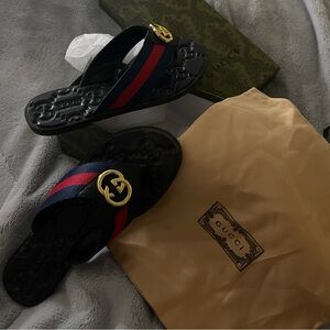 Sandals in very good condition, worn once. Size 7 or 7.5